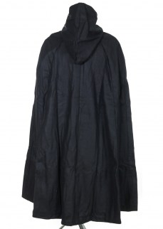 Classic cloak in black wool