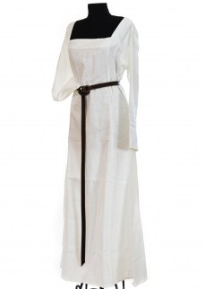 Late medieval chemise in white linen