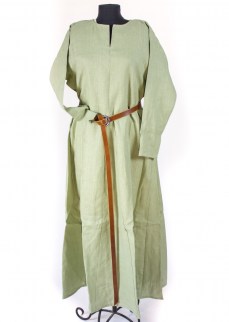Medieval chemise in green linen